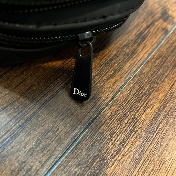 Dior make up bag - Picture 9 of 11